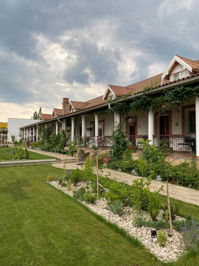 Country Club La Mesteceni Себеш Экстерьер фото